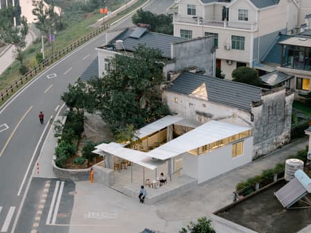 Longyou Tourist Center